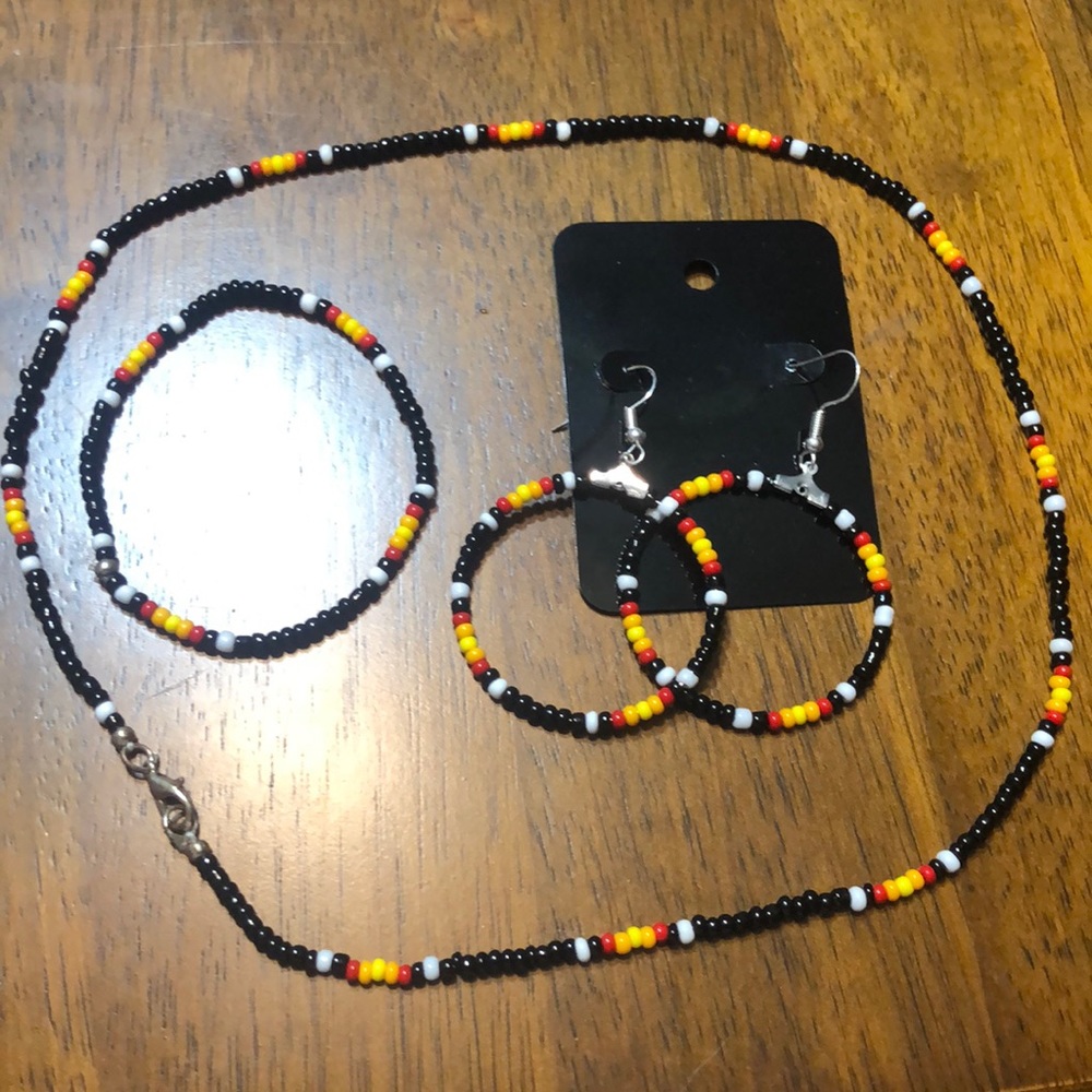 This set is a beauty too!